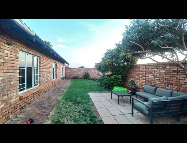 3 BEDROOM TOWNHOUSE FOR SALE IN ELARDUSPARK